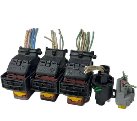 Citroen C4 I Picasso Fuse box set BSM9664705880 R01