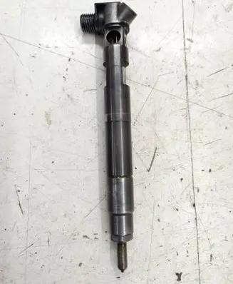 Mercedes-Benz A W176 Fuel injector A6510701387 PD852MGYZ