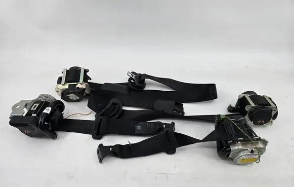 BMW X1 F48 F49 Set of seat belts 7401714 7401715 7425071