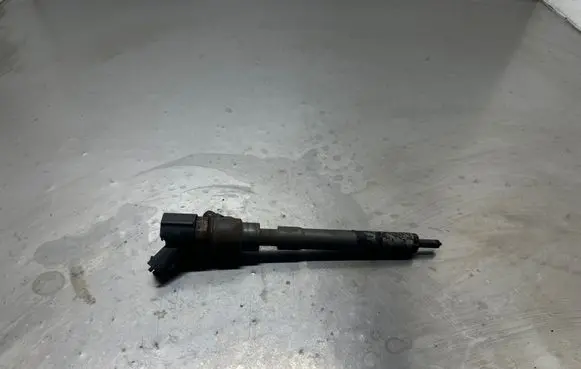 Fuel injector