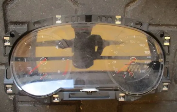 Audi e-tron Speedometer (instrument cluster) 8V0920873H