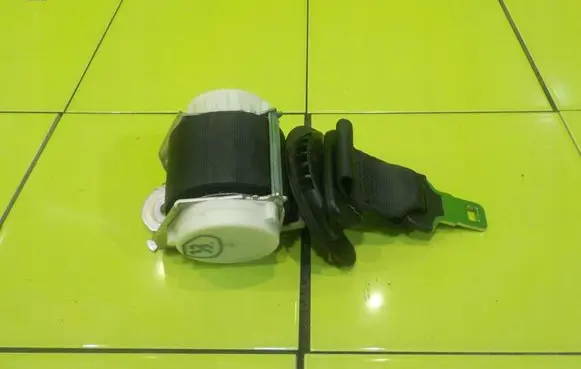Peugeot 5008 Rear seatbelt 9681973580 BEZPIECZENSTWA