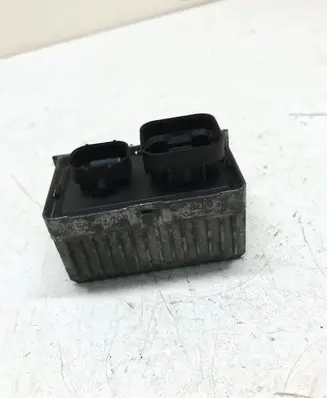 Opel Insignia A Glow plug pre-heat relay 55574293