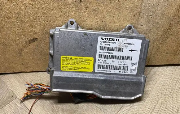Volvo V70 Airbag control unit/module 31295676 P31295676 0285010709