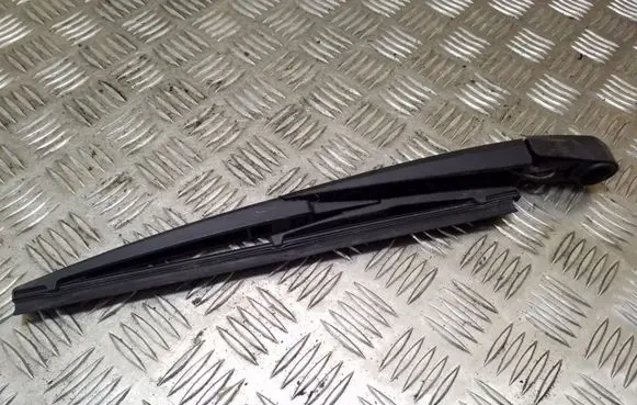 Toyota RAV 4 (XA20) Rear wiper blade arm