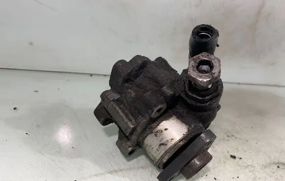 Audi A6 S6 C6 4F Power steering pump
