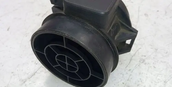 BMW 5 E39 Mass air flow meter 