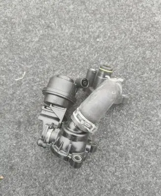 Volkswagen Touareg II Engine coolant pipe/hose 059121737