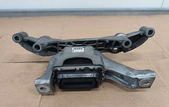 Mini Paceman (R61) Engine mount bracket 6782374 6772032
