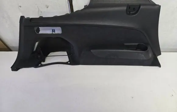 Audi Q7 4M Trunk/boot side trim panel 4M0863879