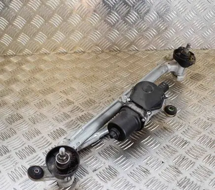 Nissan Qashqai Front wiper linkage and motor