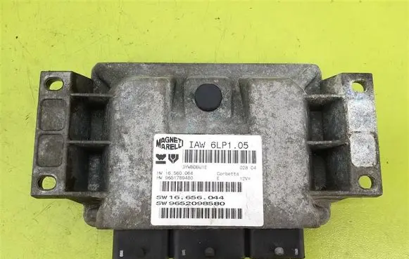 Peugeot 807 Engine control unit/module IAW6LP105