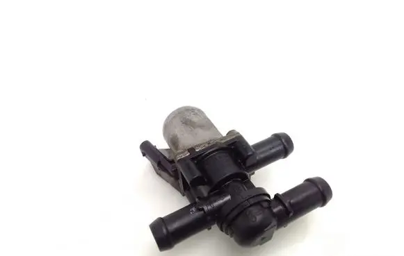 Volvo XC90 Coolant heater control valve 31338385