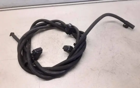 Mercedes-Benz C W204 Windshield washer spray nozzle 