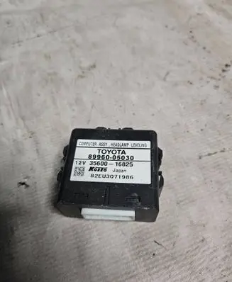 Toyota Avensis T250 Light module LCM 8996005030 3560016825 82EU3071986