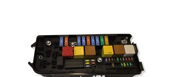 Opel Vectra C Fuse box set 13198102