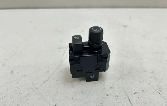 Toyota GT 86 Wing mirror switch 83061CA020