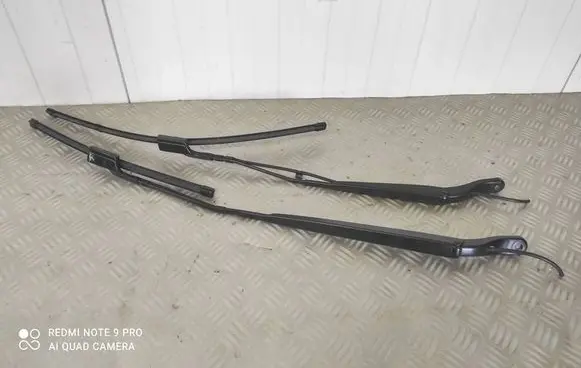 Toyota ProAce City Front wiper blade arm 9839409380