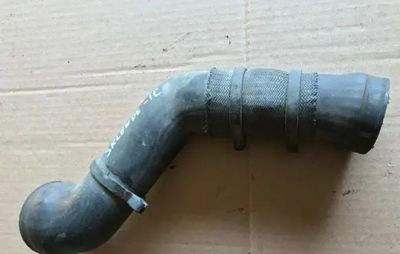 Volkswagen Golf IV Intercooler hose/pipe