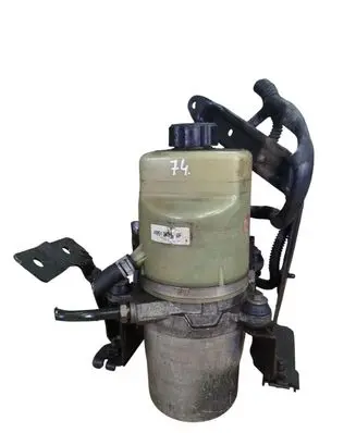 Ford Focus Power steering pump 4M513K514BF