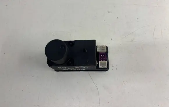 Audi A6 S6 C4 4A Central locking vacuum pump 4A0862257J