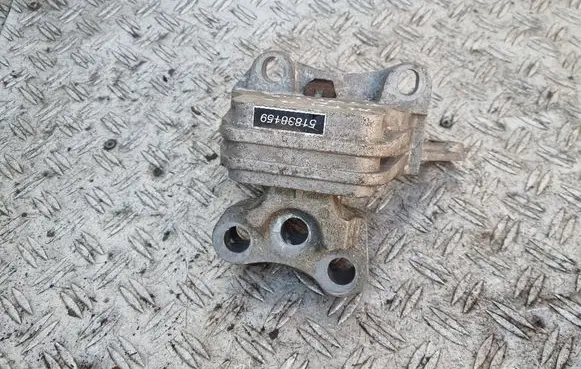 Alfa Romeo Giulietta Engine mount bracket 51838159 A236