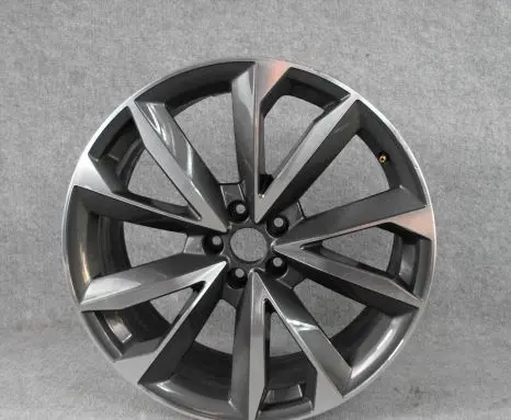Audi Q7 4M R21 alloy rim 