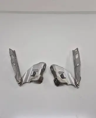 Audi A5 8T 8F Engine bonnet/hood hinges 8T0823302