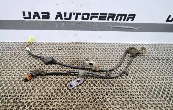 Hyundai i40 Rear ABS sensor wiring 597953Z000