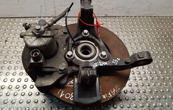 Opel Zafira B Front wheel hub spindle knuckle S25056244 13197801
