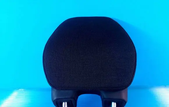 Volvo XC60 Front seat headrest 