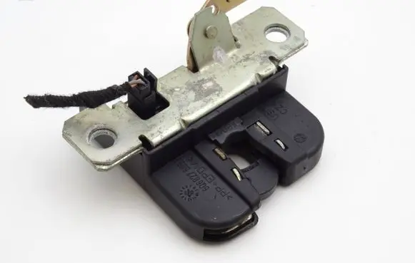 Volkswagen Polo IV 9N3 Tailgate/trunk/boot lock/catch/latch 6Q6827505B