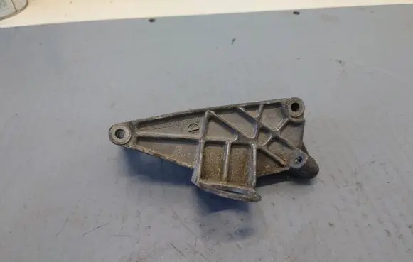 Mercedes-Benz E W212 Other engine bay part A6420100340 6420100340