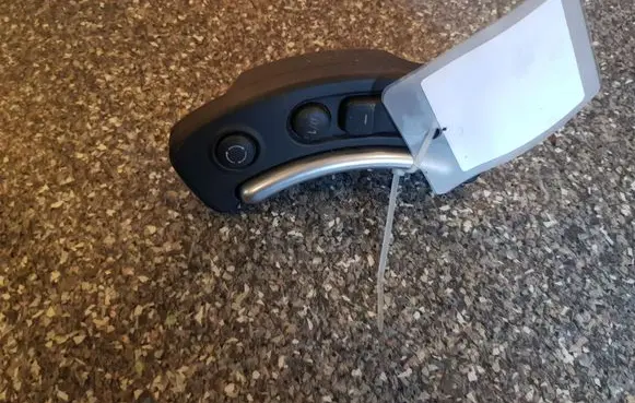 Steering wheel buttons/switches