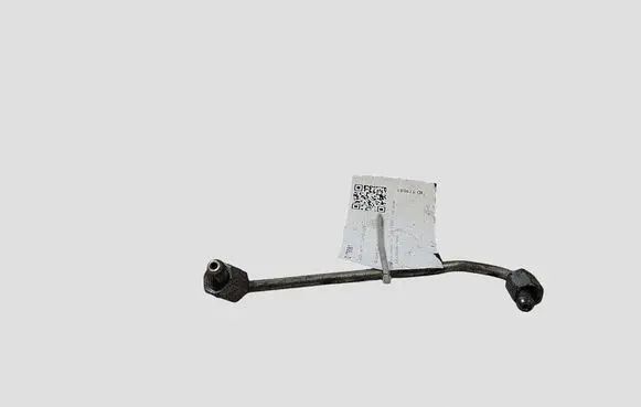 KIA Sorento Fuel injector supply line/pipe