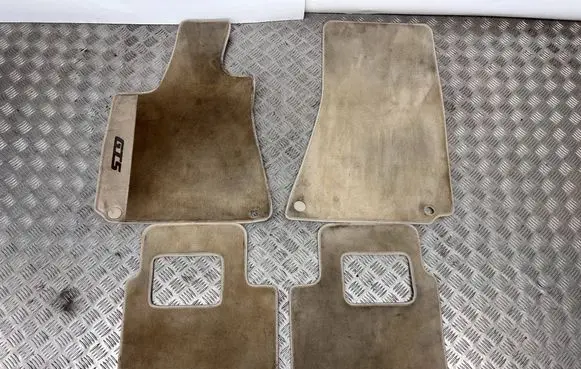 Maserati Quattroporte Car floor mat set 6700134850 673004306