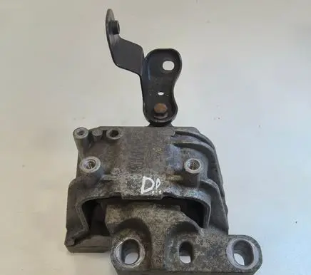 Volkswagen PASSAT B7 Engine mount bracket 1K0199262