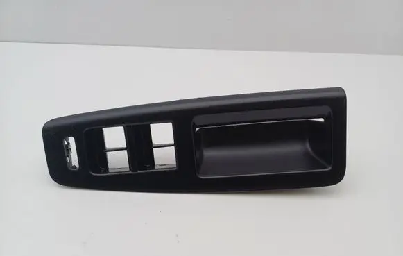 Volkswagen Polo IV 9N3 Front door window switch trim 6Q1867171F