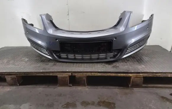 Opel Zafira B Front bumper 