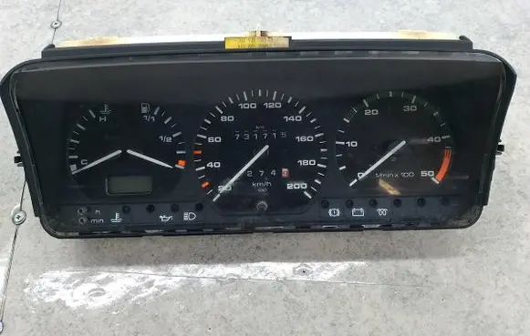 Volkswagen Transporter - Caravelle T4 Speedometer (instrument cluster) 701919033FT