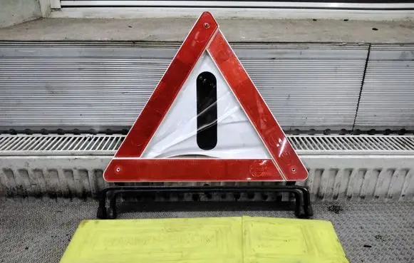 Emergency warning sign