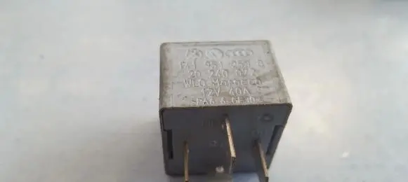Volkswagen Golf IV Other relay 141951253B