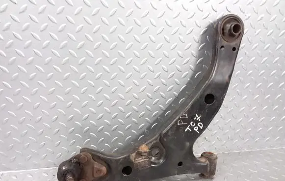 Toyota Corolla E110 Front lower control arm/wishbone
