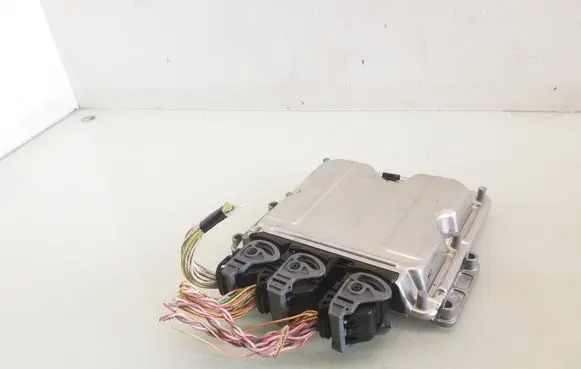 Citroen C5 Engine control unit/module 0281010774