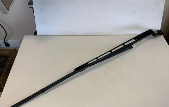 Audi Q7 4L Front wiper blade arm 4L1955407A 4L1955407A1P9