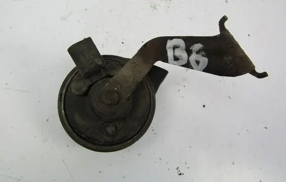 Volkswagen PASSAT B5.5 Horn signal 