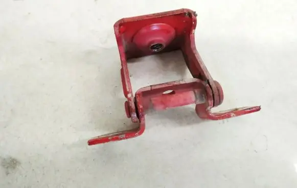 Tailgate/trunk/boot hinge