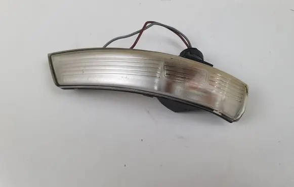 Ford Focus Mirror indicator light 21982841 8M5113B383AA