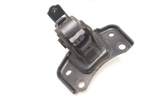 Toyota Auris E180 Engine mount bracket