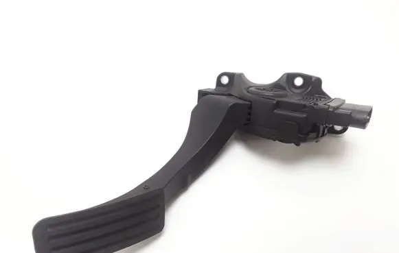 Volvo S60 Accelerator throttle pedal 6G929F836CD